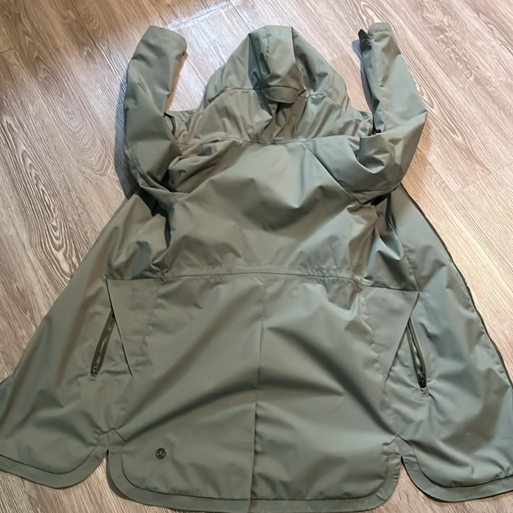 Lululemon Definitely Raining Jacket 6 - Picture 10 of 11